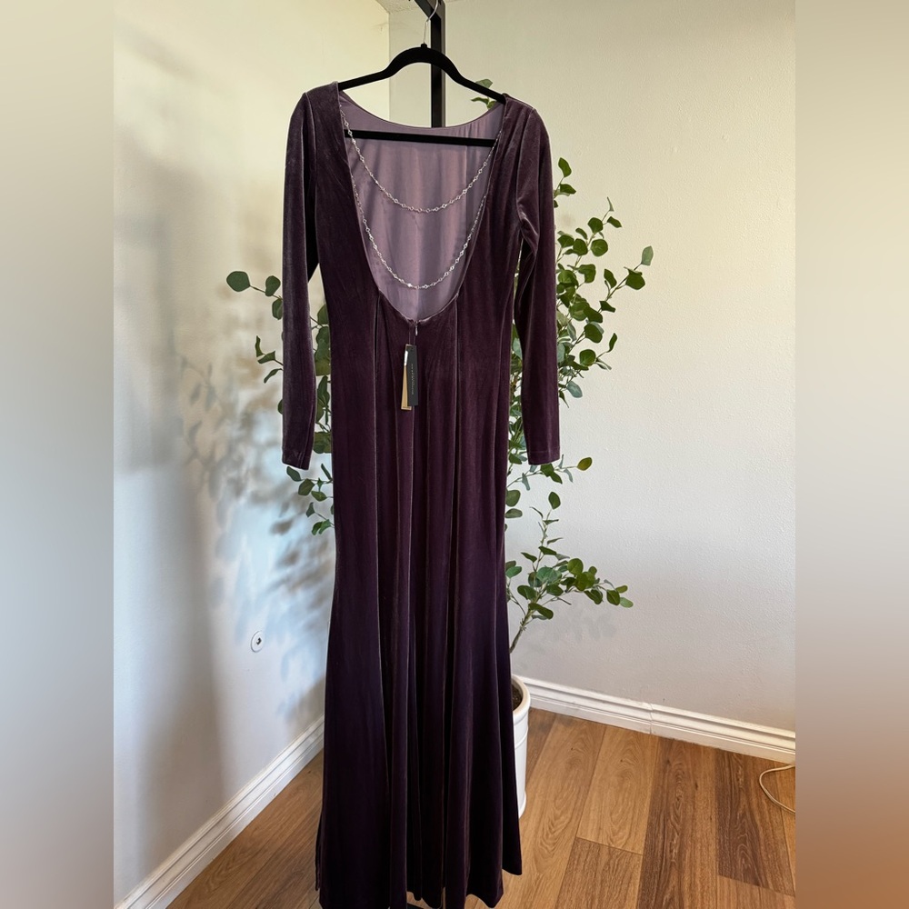 NWT Donna Karan New York Social Occasion Jewel Back Velvet Gown Women's 8 Violet